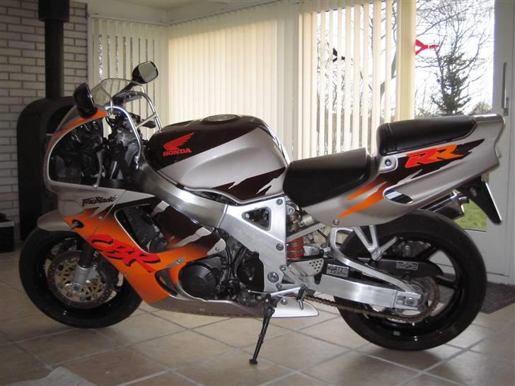 Honda CBR 900 RR fireblade billede 4