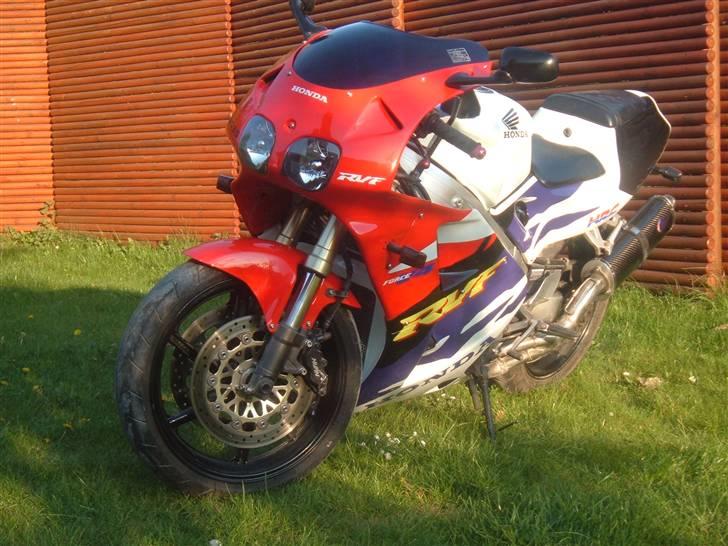 Honda RVF 400 V4 NC35 billede 3