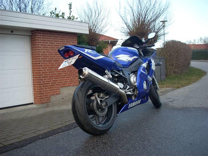 Yamaha R6 billede 3