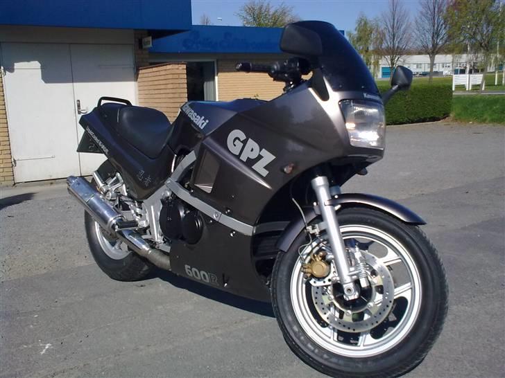 Kawasaki GPZ 600 billede 2