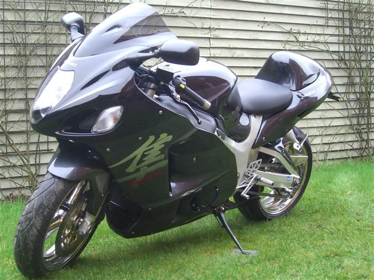 Suzuki GSX1300R Hayabusa   :Dark billede 1