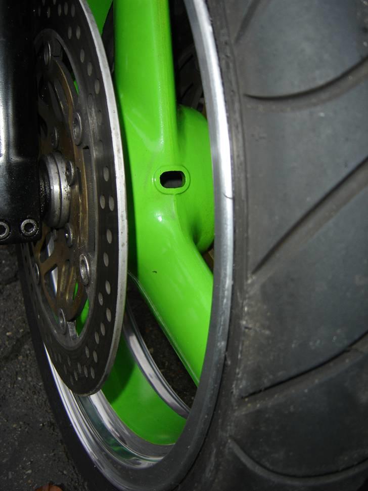 Kawasaki ZRX 1100 (SOLGT) billede 3