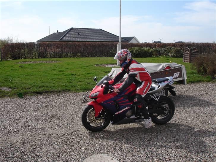 Honda CBR 600 R billede 2