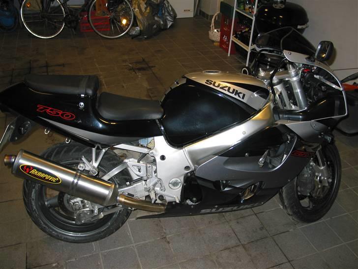 Suzuki GSX 750 R billede 7