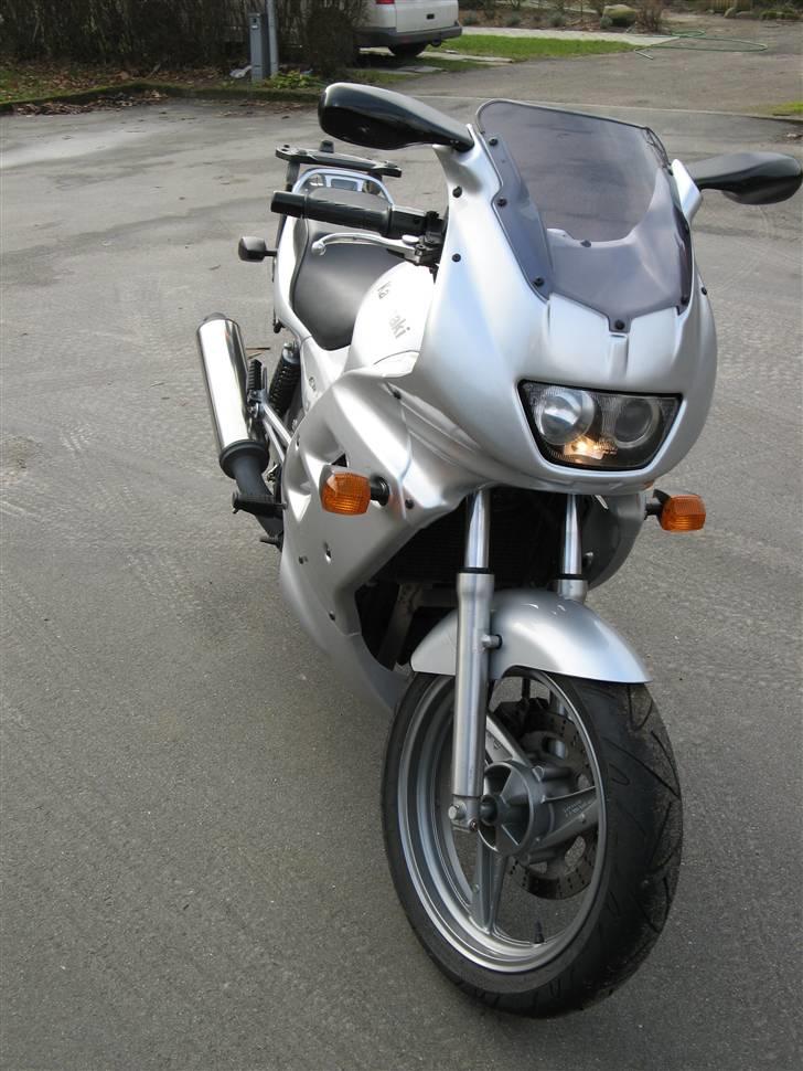 Kawasaki ER 5 billede 1