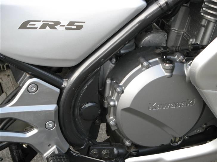 Kawasaki ER 5 billede 7