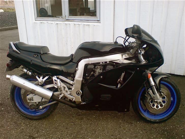 Suzuki Sælges ! GSXR 1100 billede 1