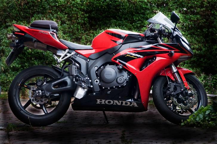 Honda CBR 1000RR StreetBlade billede 2