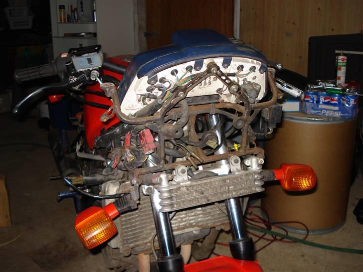 Honda vfr 750 f rc24  solgt billede 7