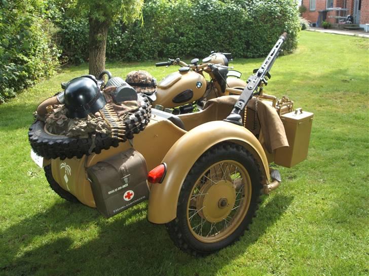 Dnepr K-750 WWII WARBIKE - Medic Kit billede 5