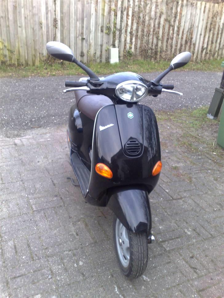 Vespa ET4 billede 1