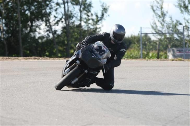 Honda CBR900RR - SOLGT -  billede 2