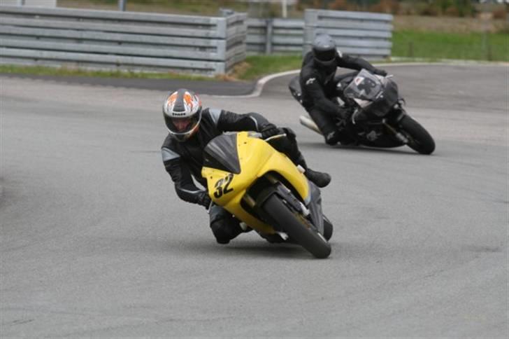 Honda CBR900RR - SOLGT -  - Ved ikke lige hvor jeg er på vej hen.. Men ikke samme vej som de andre..  billede 5