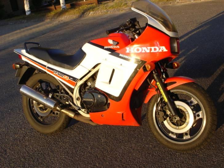 Honda VF500 billede 1