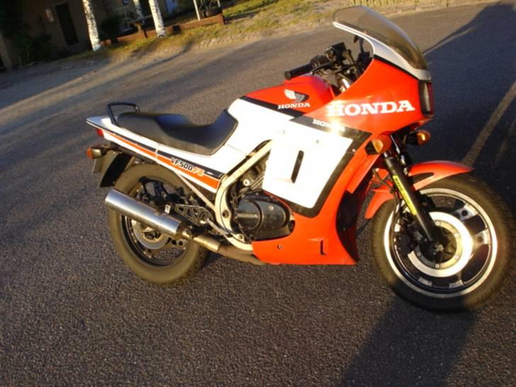 Honda VF500 billede 2