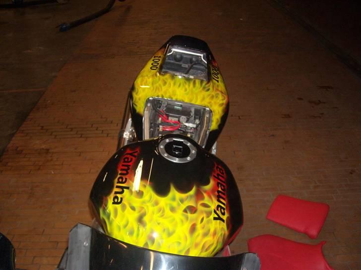 Yamaha yzf r1 billede 5