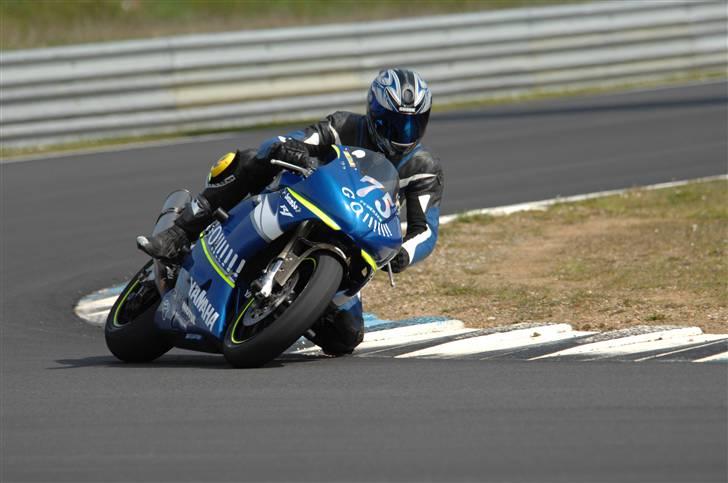 Yamaha R1 bane racer SOLGT billede 8