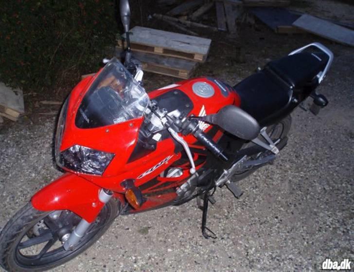 Honda CBR 125 R ** SOLGT ** billede 3