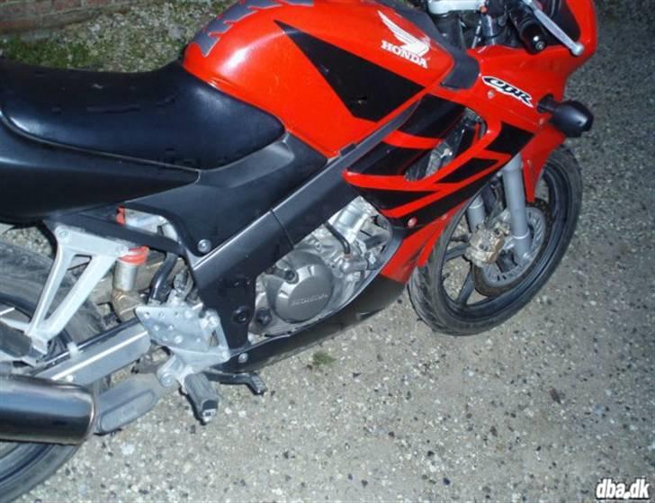 Honda CBR 125 R ** SOLGT ** billede 4