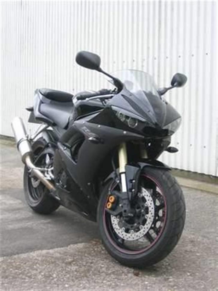 Yamaha YZF R6 billede 1