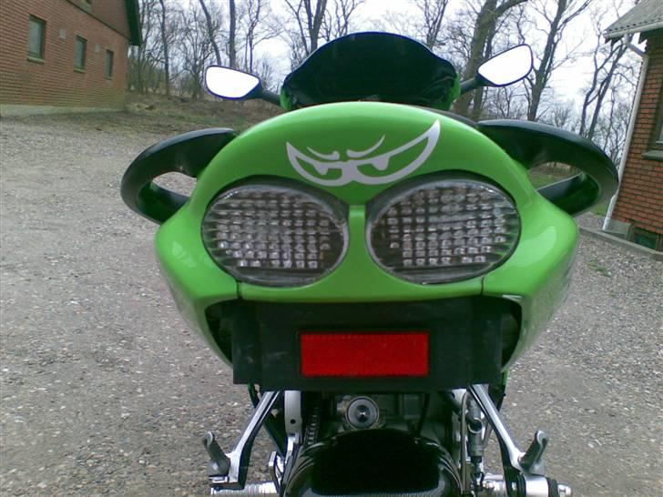 Kawasaki ZX9R Ninja solgt billede 11