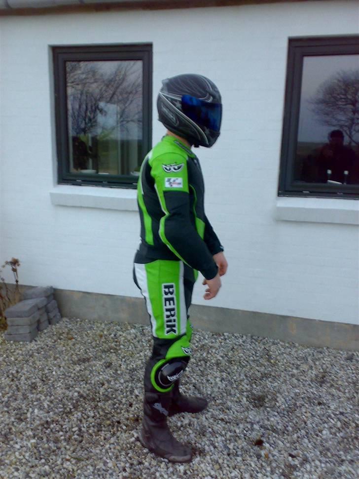 Kawasaki ZX9R Ninja solgt - Ny berik 2 delt dræget. billede 17