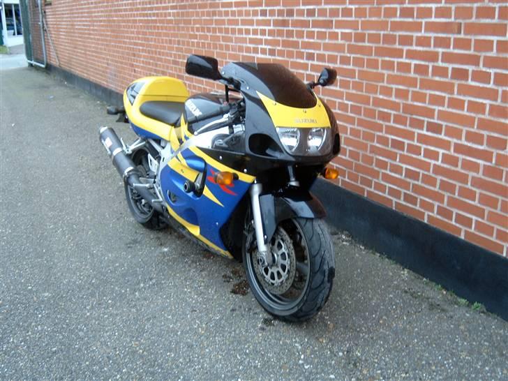 Suzuki GSX-R 600 *SOLGT* billede 2