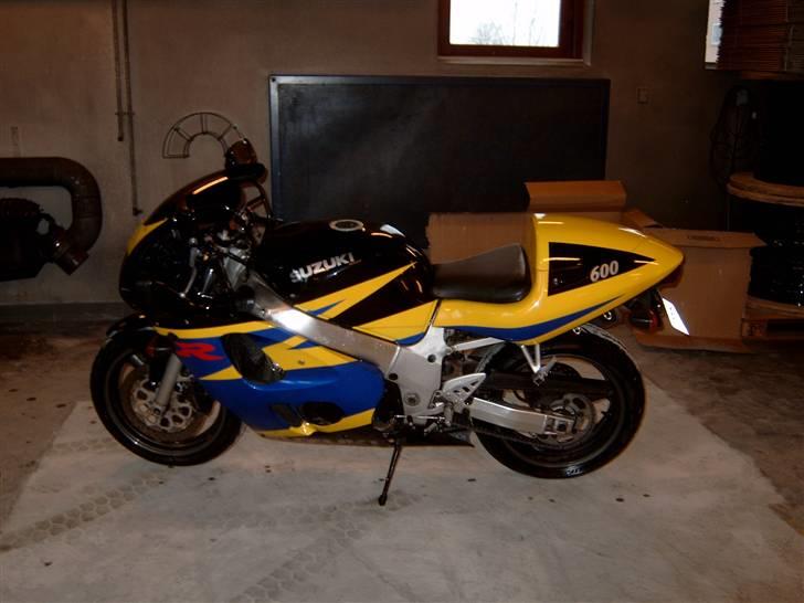 Suzuki GSX-R 600 *SOLGT* billede 6