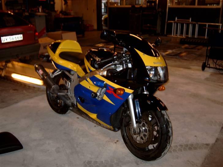 Suzuki GSX-R 600 *SOLGT* billede 7