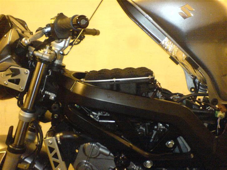 Suzuki SV650AK7   SOLGT - PiperCross filter billede 6