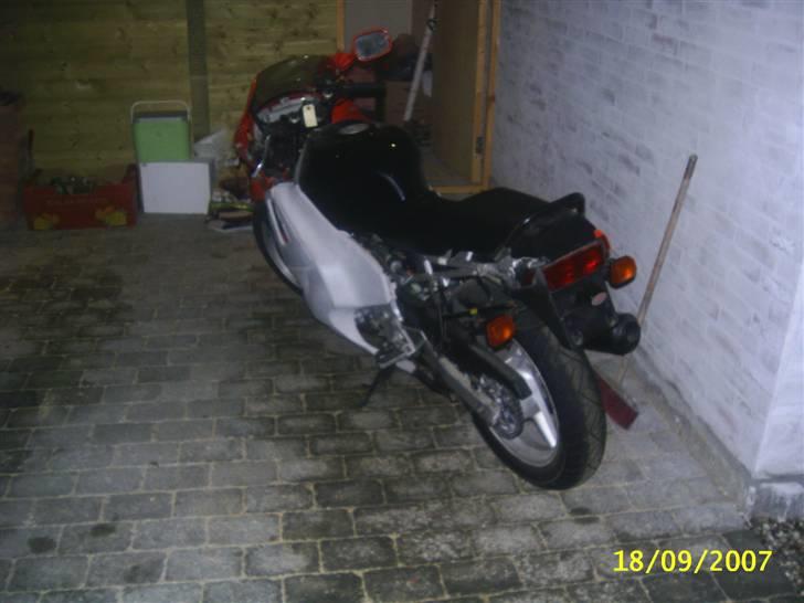 Honda cbr 600 f1 pc 19 billede 1