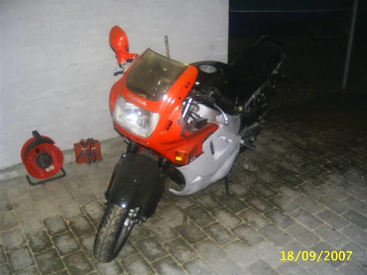 Honda cbr 600 f1 pc 19 billede 2