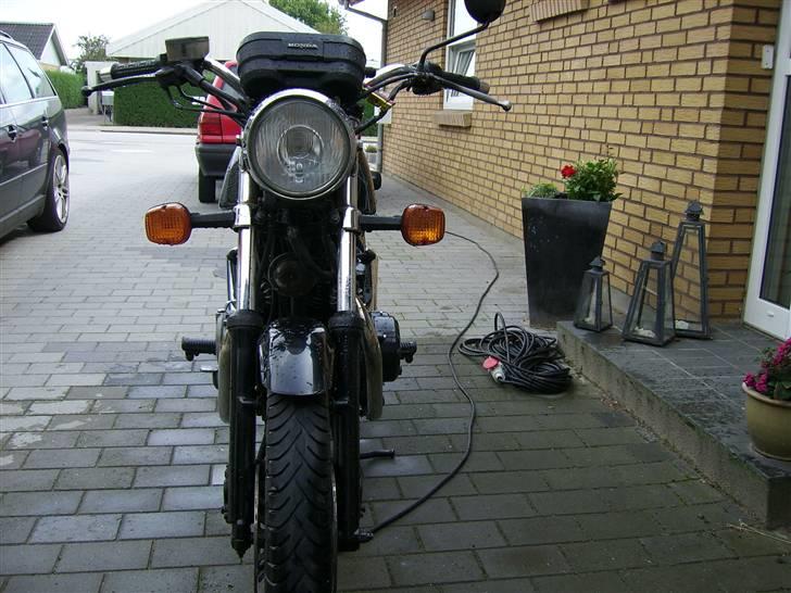 Honda cb400n SOLGT billede 3