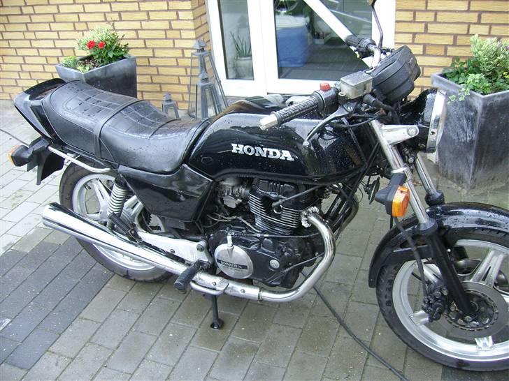 Honda cb400n SOLGT billede 4