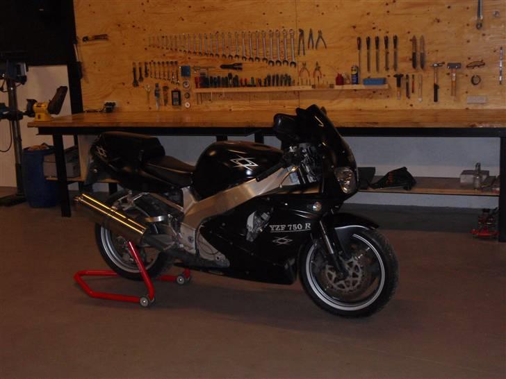 Yamaha YZF 750 R billede 1