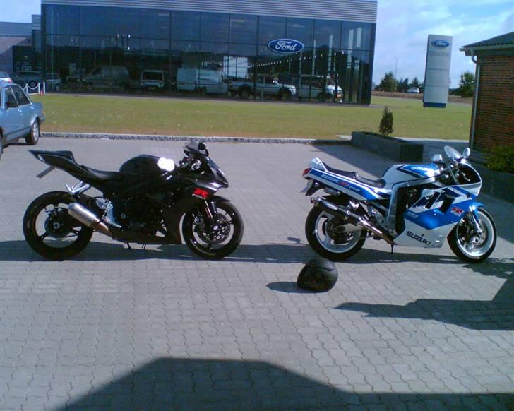 Suzuki GSX-R 1000 - Mine to gamle 750er billede 4