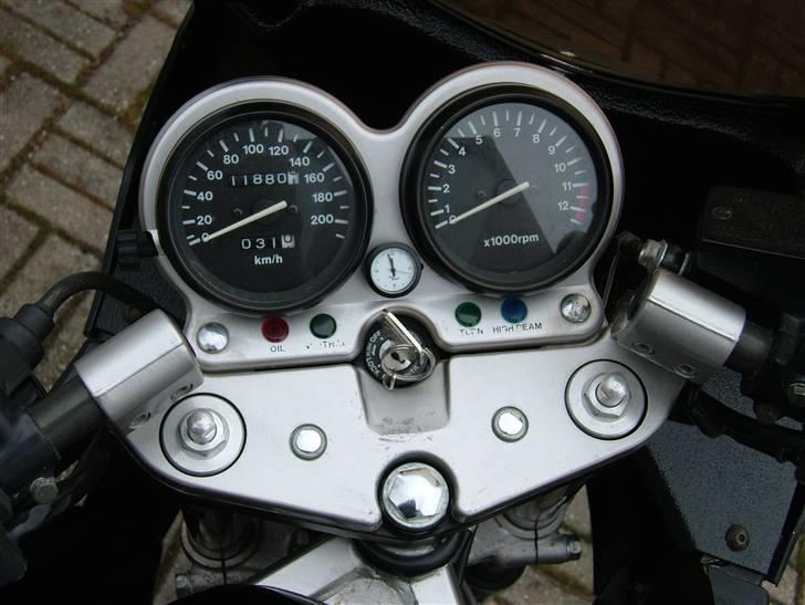 Suzuki GS 500 E "Solgt" billede 11