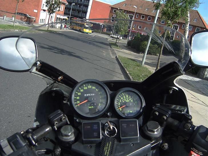 Kawasaki GPZ 750 Uni-track SOLGT - drivers view billede 16