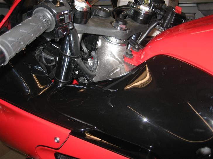 Honda CBR 600 F4i (Solgt) - inderkåbe blevet sort lakeret. billede 15