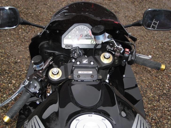 Honda cbr 1000 rr fireblade billede 8