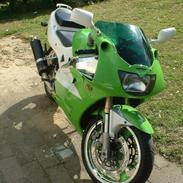 Kawasaki ZXR 400