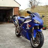 Yamaha R1