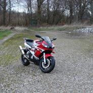Yamaha R 6 Solgt