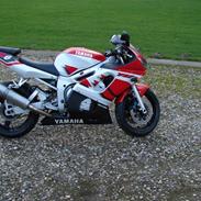 Yamaha R 6 Solgt