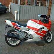 Honda cbr 600 f2  ----SOLGT----