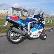 Suzuki Gsxr 750    SOLGT