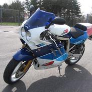 Suzuki Gsxr 750    SOLGT