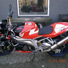 Aprilia RSV TOUNO R
