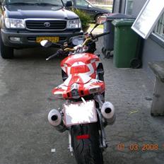 Aprilia RSV TOUNO R