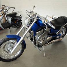 Suzuki Vs 1400 Intruder